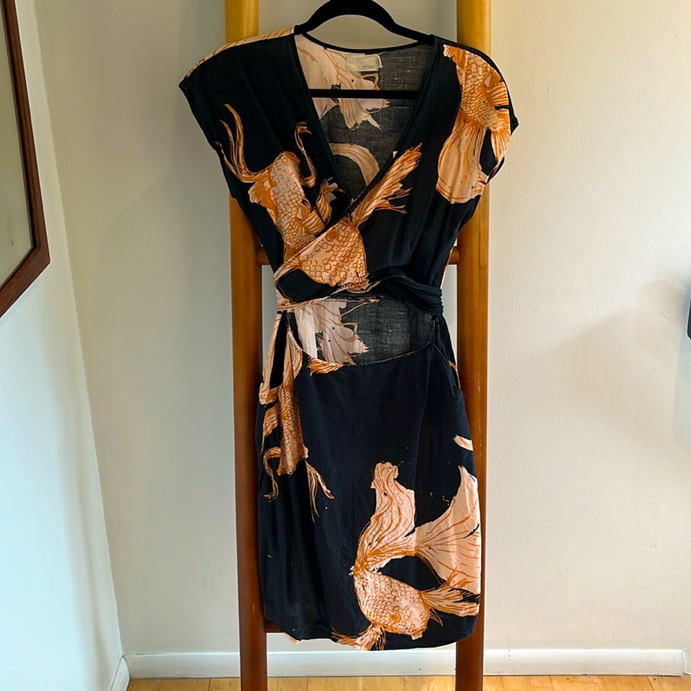 Salinas linen koi print wrap dress with peekaboo midriff sz M